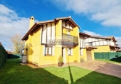 Chalet independiente con terreno en venta en la España, Villaquilambre, ref: TR367039 foto