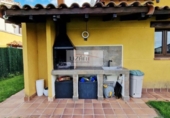 Chalet independiente con terreno en venta en la España, Villaquilambre, ref: TR367039 foto