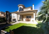 Chalet independiente con terreno en venta en la España, Molina de Segura, ref: TR382837 foto