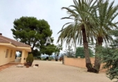 Chalet independiente con terreno en venta en la España, Ontinyent, ref: TR358476 foto