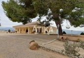 Chalet independiente con terreno en venta en la España, Ontinyent, ref: TR358476 foto