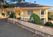 Chalet independiente con terreno en venta en la España, Ontinyent, ref: TR358476 foto