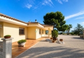 Detached villa with land for sale on España, Ontinyent, ref: TR411825 photo
