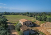 Chalet independiente con terreno en venta en la España, Felanitx, ref: TR180361 foto