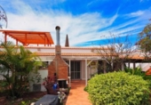Chalet independiente con terreno en venta en la España, Icod de los Vinos, ref: TR406211 foto