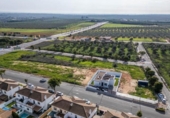 Chalet independiente con terreno en venta en la España, Espartinas, ref: TR160627 foto