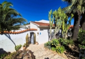 Chalet independiente con terreno en venta en la España, La Nucia, ref: TR411642 foto