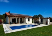 Chalet independiente con terreno en venta en la España, Ribadesella, ref: TR406567 foto