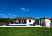 Chalet independiente con terreno en venta en la España, Ribadesella, ref: TR406567 foto