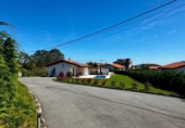 Chalet independiente con terreno en venta en la España, Ribadesella, ref: TR406567 foto