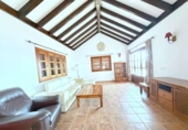 Chalet independiente con terreno en venta en la España, Yaiza, ref: TR406135 foto
