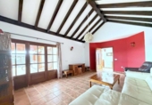 Chalet independiente con terreno en venta en la España, Yaiza, ref: TR406135 foto