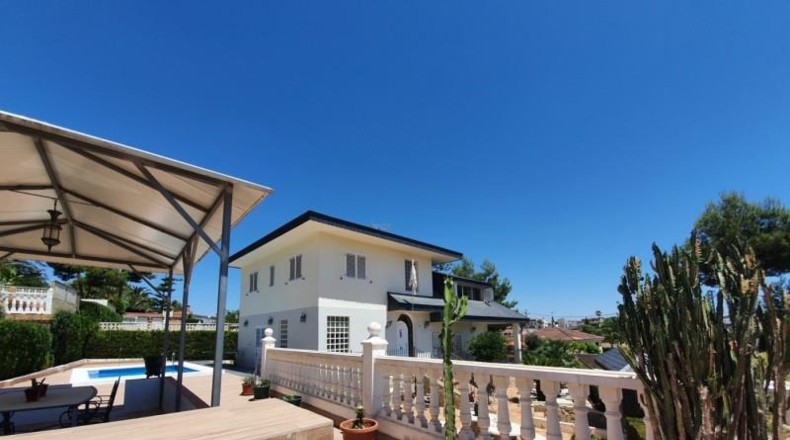 Valencia - Chiva - 875m2