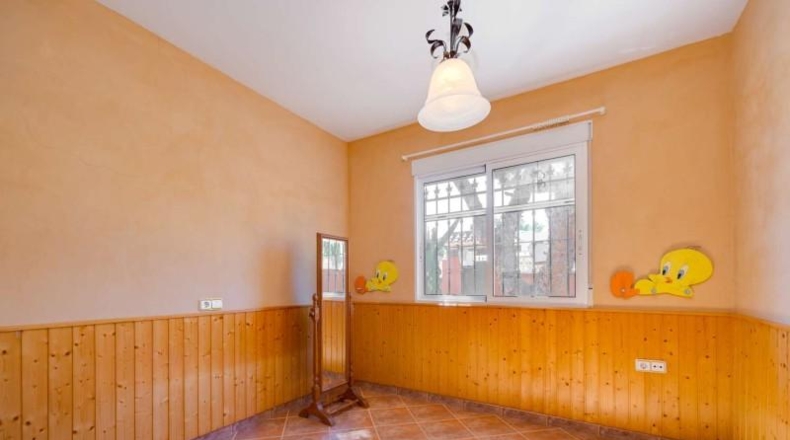Аликанте - Sant Miquel de les Salines - 1250m2