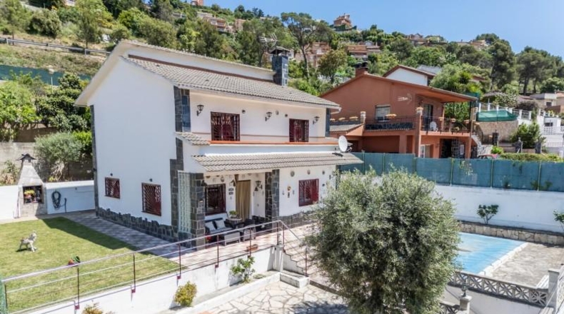 Barcelona - Sant Fost de Campsentelles - 906m2