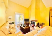 Chalet independiente con terreno en venta en la España, Villaviciosa, ref: TR341233 foto