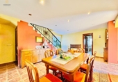 Chalet independiente con terreno en venta en la España, Villaviciosa, ref: TR341233 foto