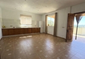 Chalet independiente con terreno en venta en la España, Estepona, ref: TR404248 foto
