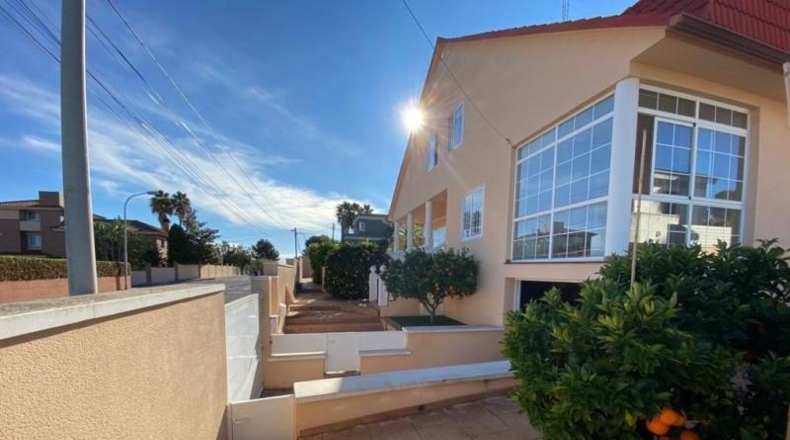 Tarragona - el Vendrell - 651m2
