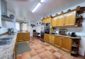 Chalet independiente con terreno en venta en la España, Borriol, ref: TR339292 foto