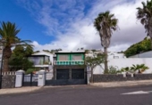 Chalet independiente con terreno en venta en la España, Teguise, ref: TR138030 foto