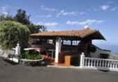 Chalet independiente con terreno en venta en la España, La Orotava, ref: TR135227 foto