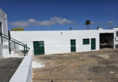 Chalet independiente con terreno en venta en la España, Teguise, ref: TR221680 foto
