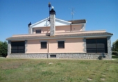 Xalet independent amb terreny en venda a la España, Castellanos de Villiquera, ref.: TR134728 foto