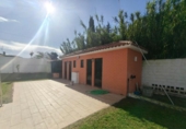 Chalet independiente con terreno en venta en la España, Chiclana de la Frontera, ref: TR405655 foto