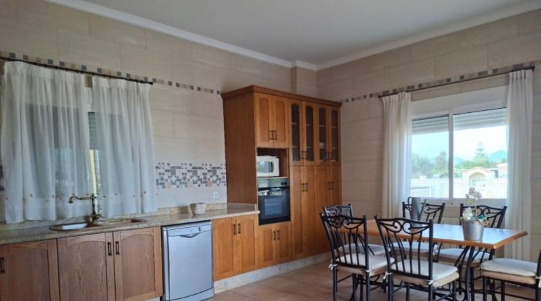 Valencia - Oliva - 1350m2