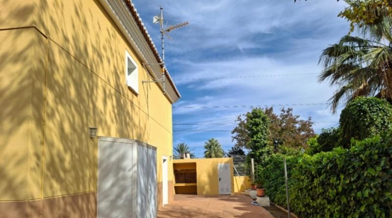 Valencia - Oliva - 1350m2