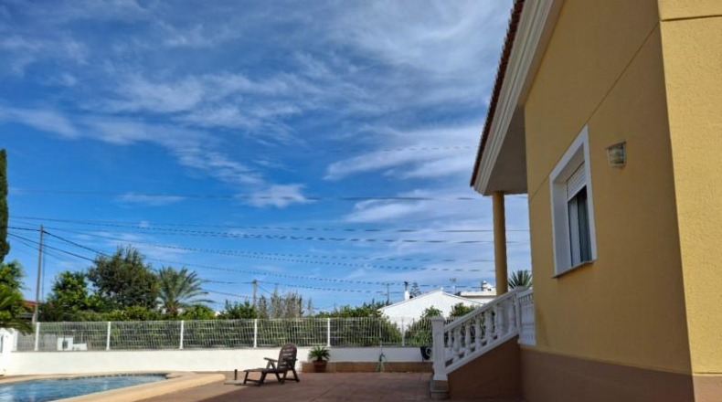 Valencia - Oliva - 1350m2