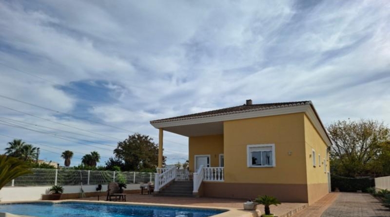 Valencia - Oliva - 1350m2
