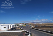 Chalet independiente con terreno en venta en la España, Tinajo, ref: TR242478 foto
