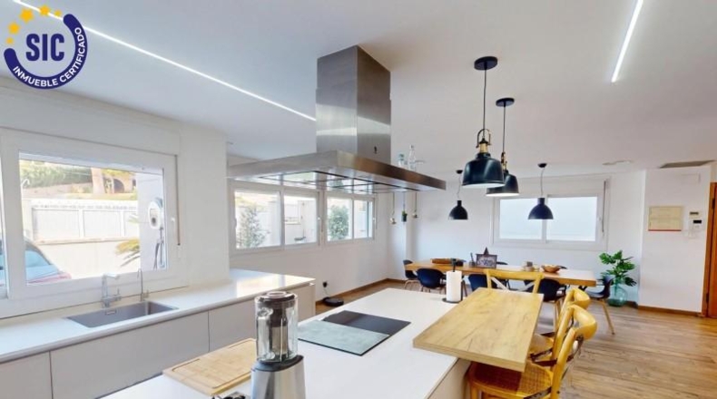 Кастельон - Benicasim - 475m2