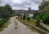 Загородный дом с участком на продажу в городе Casabermeja Фото