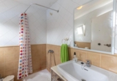 Chalet independiente con terreno en venta en la España, Villa de Otura, ref: TR376093 foto