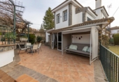 Chalet independiente con terreno en venta en la España, Villa de Otura, ref: TR376093 foto