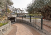 Chalet independiente con terreno en venta en la España, Villa de Otura, ref: TR376093 foto