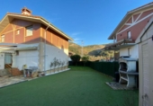 Chalet independiente con terreno en venta en la España, Castro-Urdiales, ref: TR394930 foto