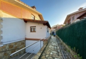 Chalet independiente con terreno en venta en la España, Castro-Urdiales, ref: TR394930 foto
