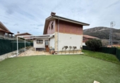 Chalet independiente con terreno en venta en la España, Castro-Urdiales, ref: TR394930 foto