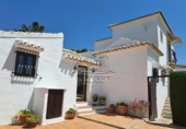 Chalet independiente con terreno en venta en la España, Iznájar, ref: TR242546 foto