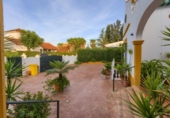 Chalet independiente con terreno en venta en la España, Espartinas, ref: TR363431 foto