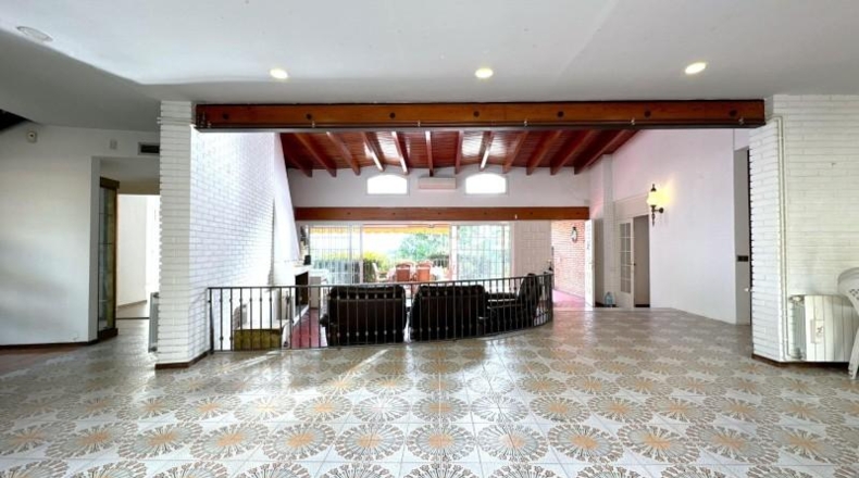 Barcelona - Pallejà - 1558m2