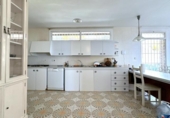 Chalet independiente con terreno en venta en la España, Pallejà, ref: TR366271 foto