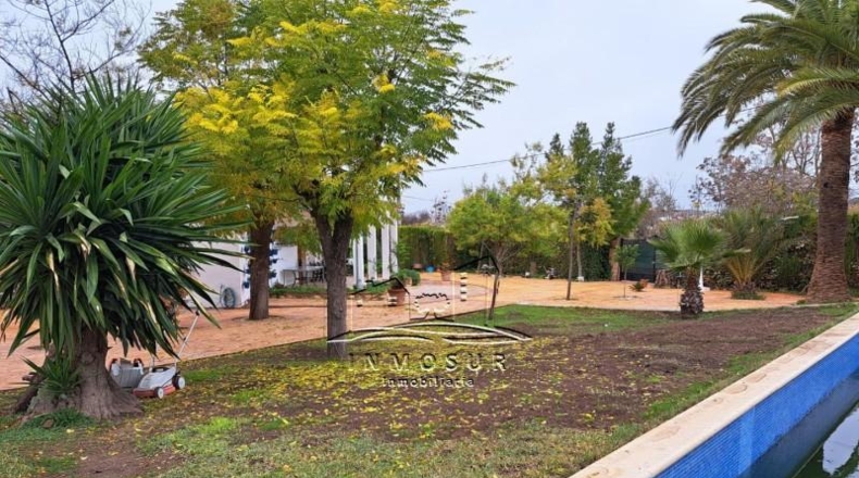 Córdoba - Lucena - 2700m2