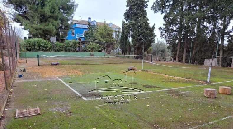 Córdoba - Lucena - 2700m2