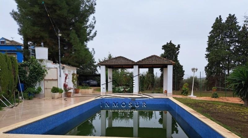 Córdoba - Lucena - 2700m2