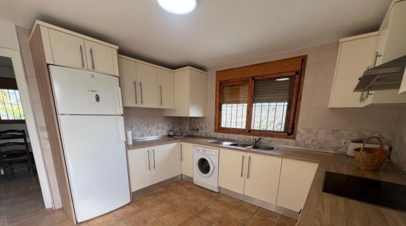 Málaga - Estepona - 3500m2